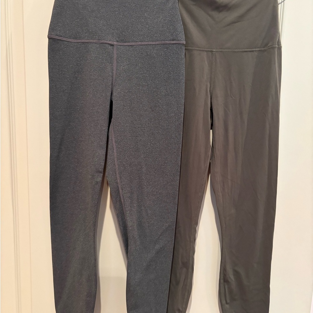 Stylish Gray and Green Women's Leggings - Picture 2 of 7